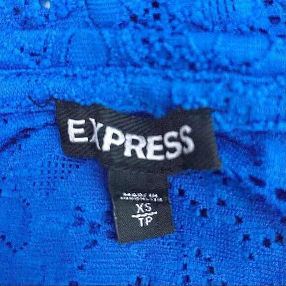 Express Blue Lace Cropped Tee - Picture 6 of 7